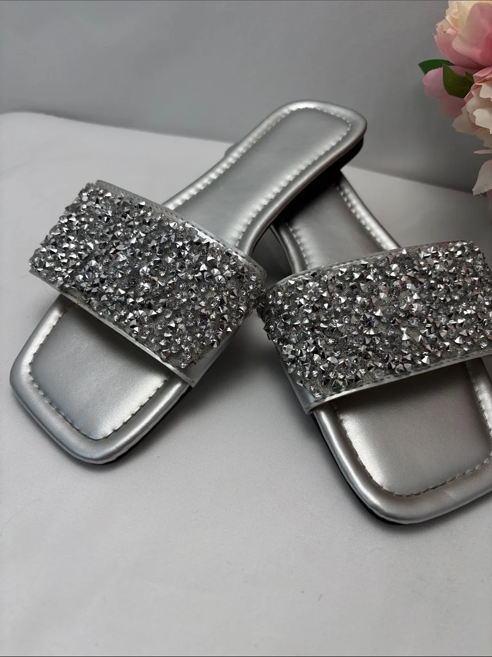 N/A elegant silver
